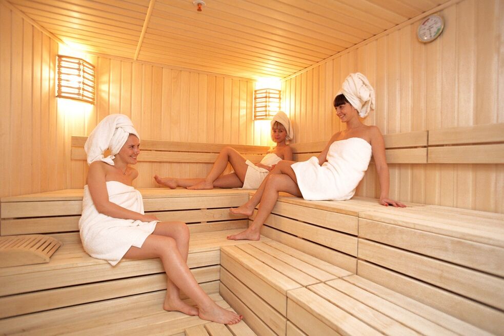 Sauna je veřejné místo, kde se můžete nakazit onychomykózou
